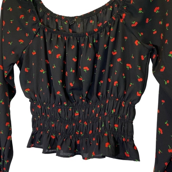 IRIS Women size Medium Black cherry print long sleeve off shoulder ruched blouse - Picture 2 of 8
